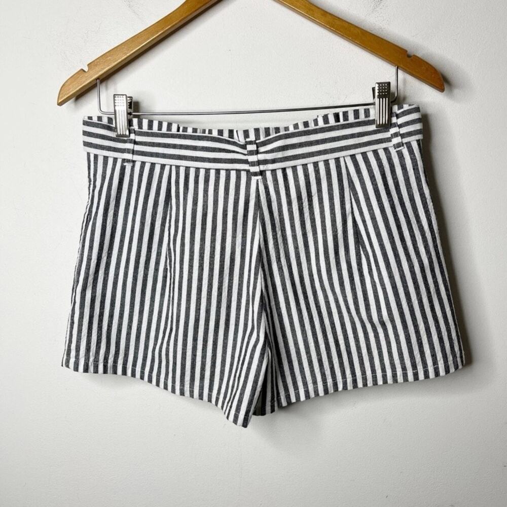 Love Tree Women's Chino Shorts Size S Gray & White Striped Paperbag Waist Belted - Picture 5 of 8